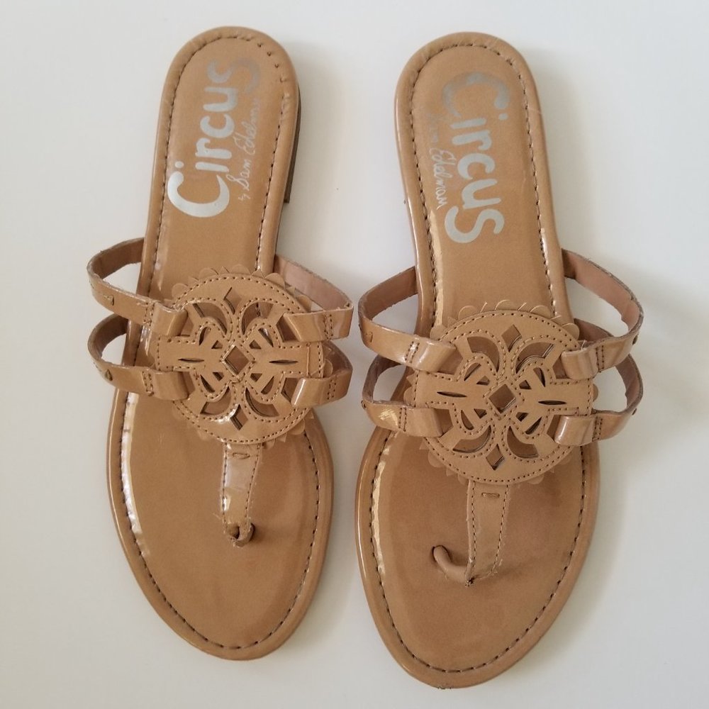 Circus by Sam Edelman Canyon Medallion Flat Sandal (size 9) - Picture 4 of 8